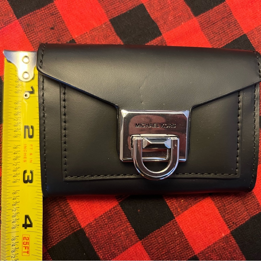 NEW Michael Kors Wallet
